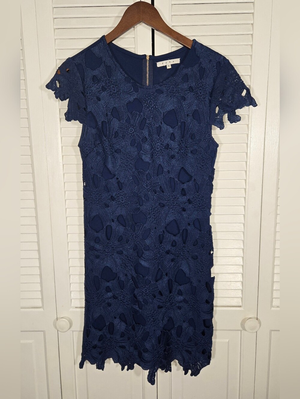 Ezra Navy Blue Floral Macabre Lace Sheath Scalloped Hemline Mini Dress Sz S